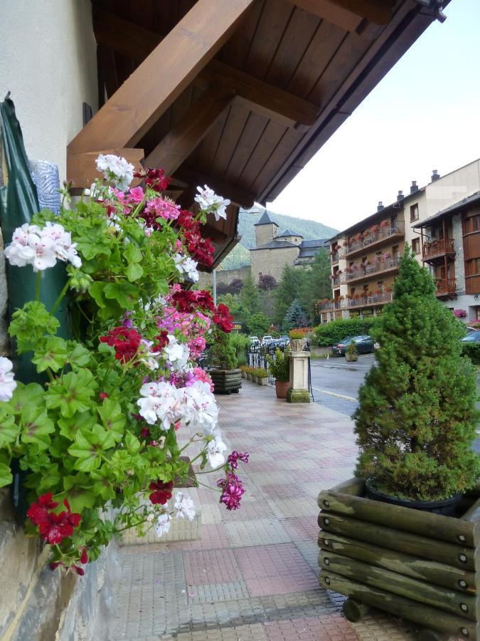 טורלה Hotel Bellavista Ordesa מראה חיצוני תמונה